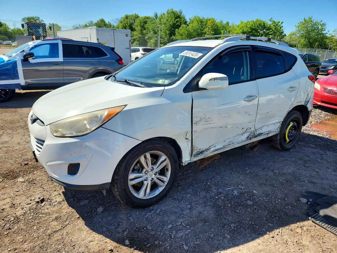 Salvage Hyundai TUCSON Image