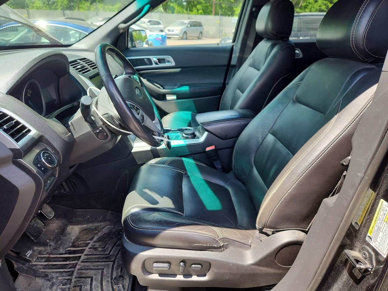 Ford Explorer Sport