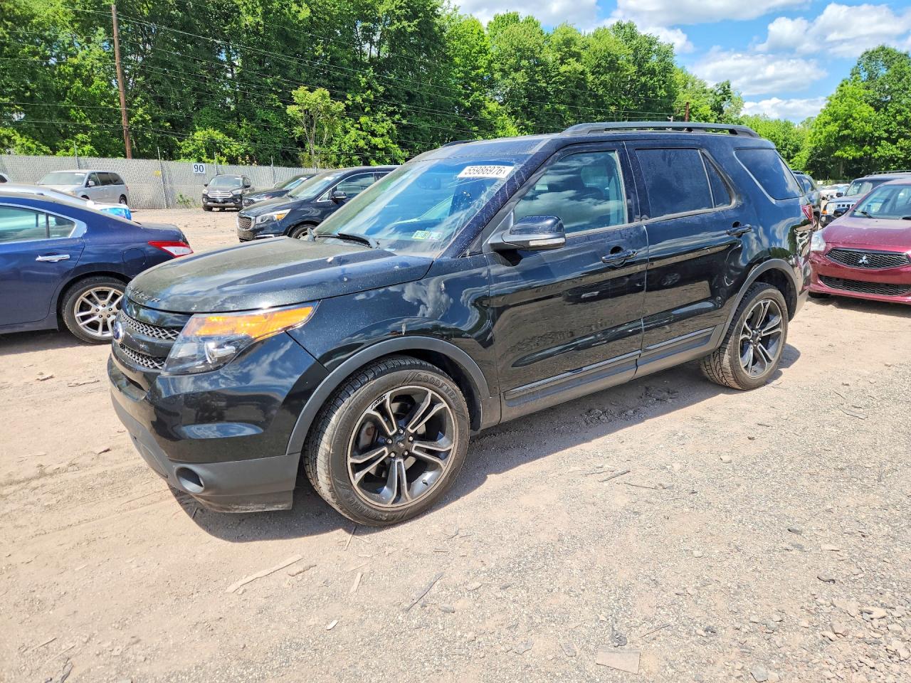 Salvage Ford Explorer Image