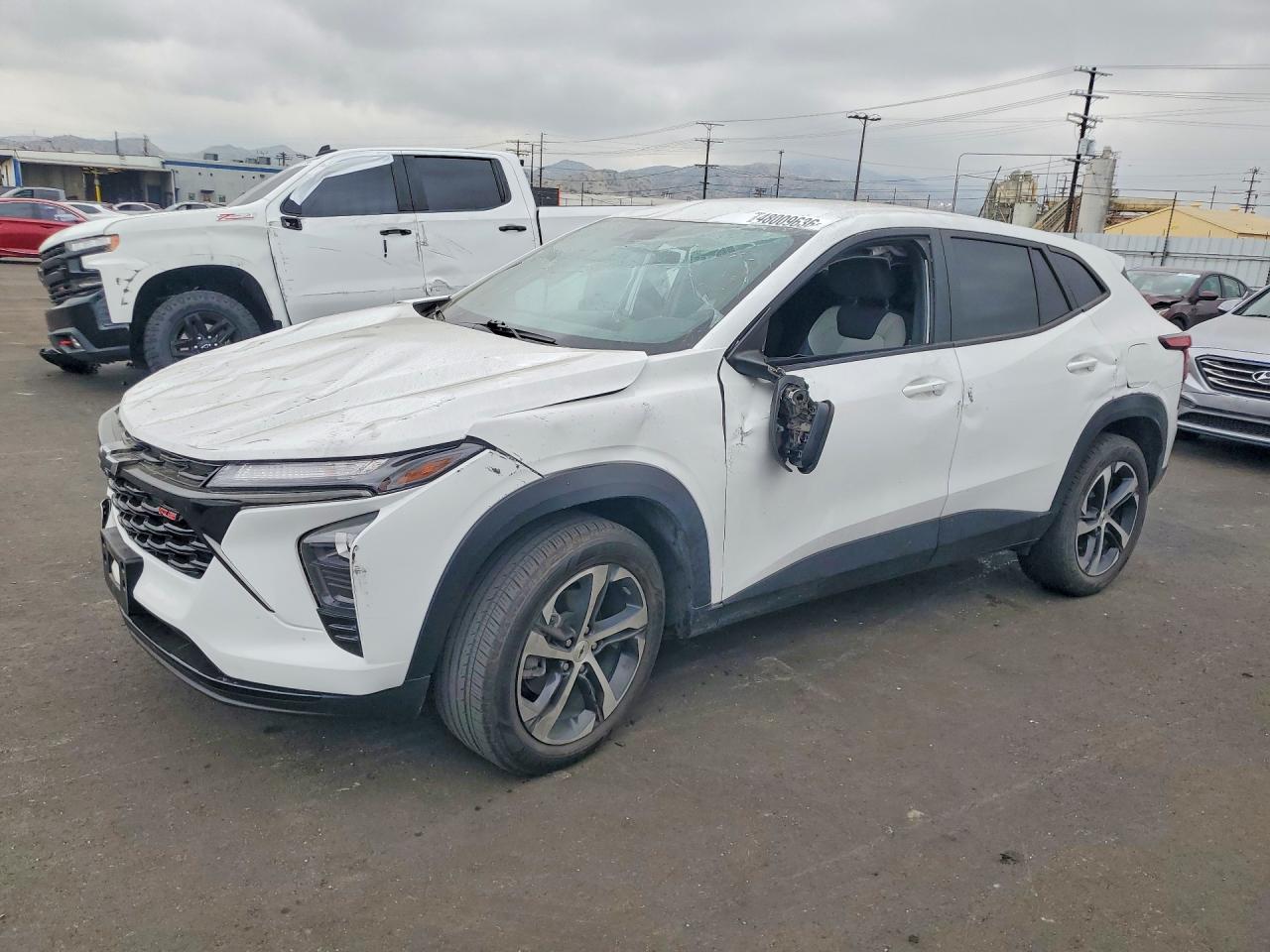 Salvage Chevrolet Trax Image