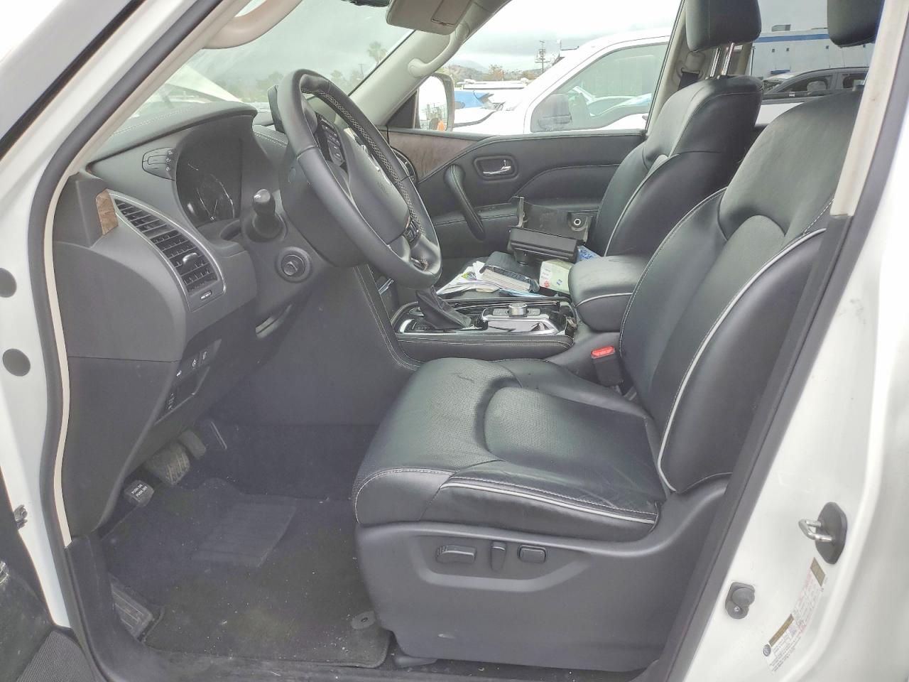 INFINITI Qx Premium Select