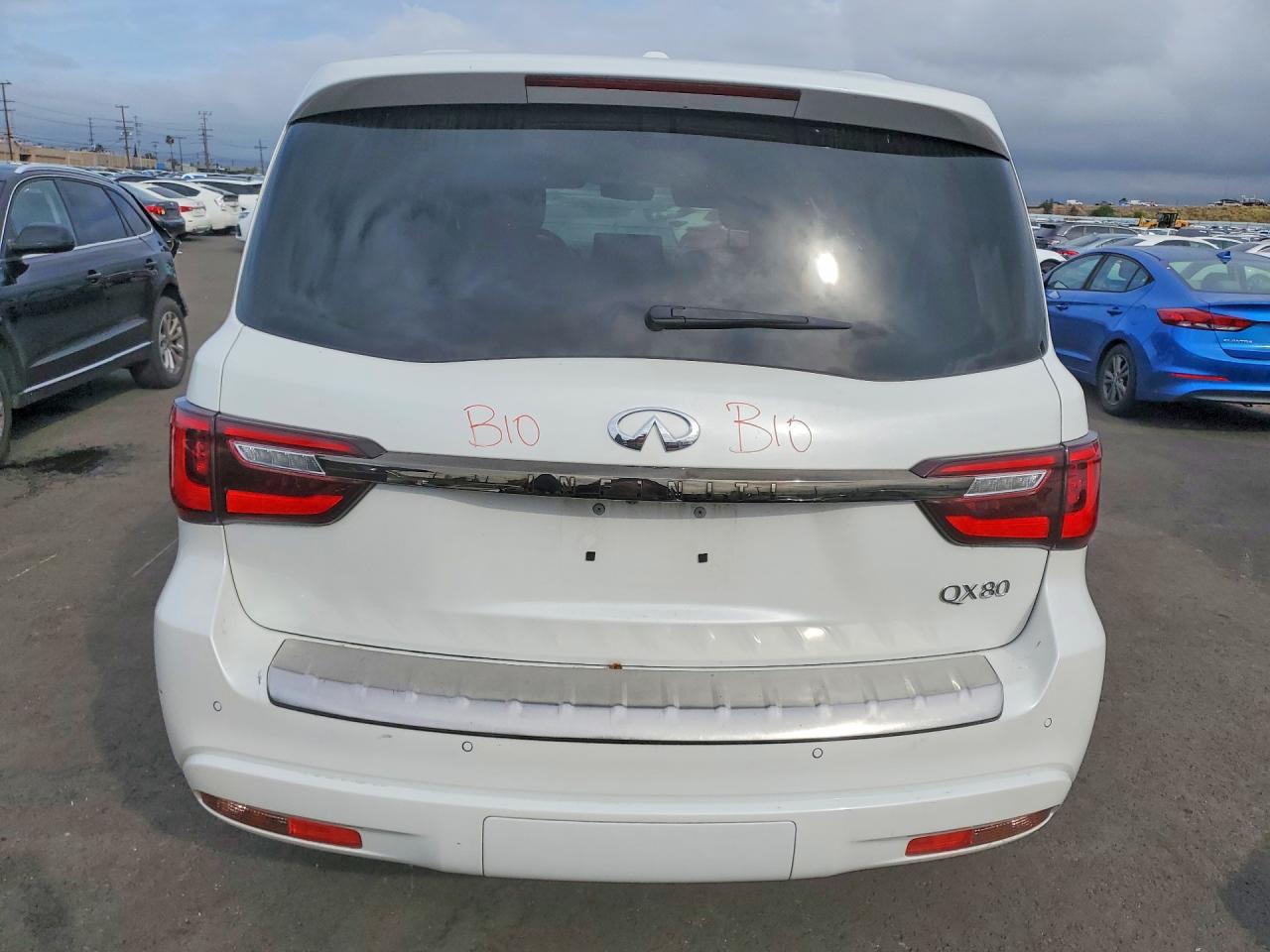 INFINITI Qx Premium Select