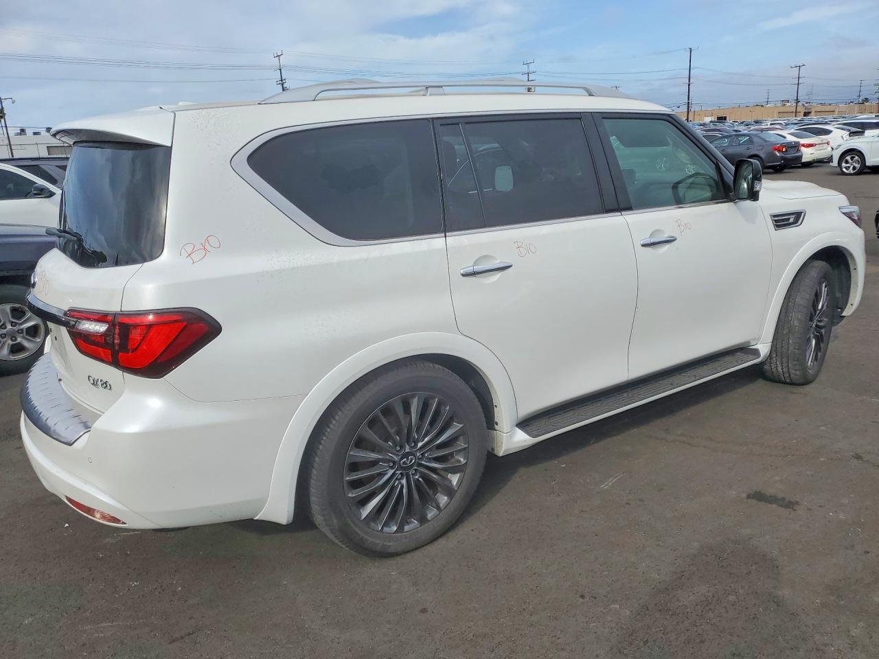 INFINITI Qx Premium Select