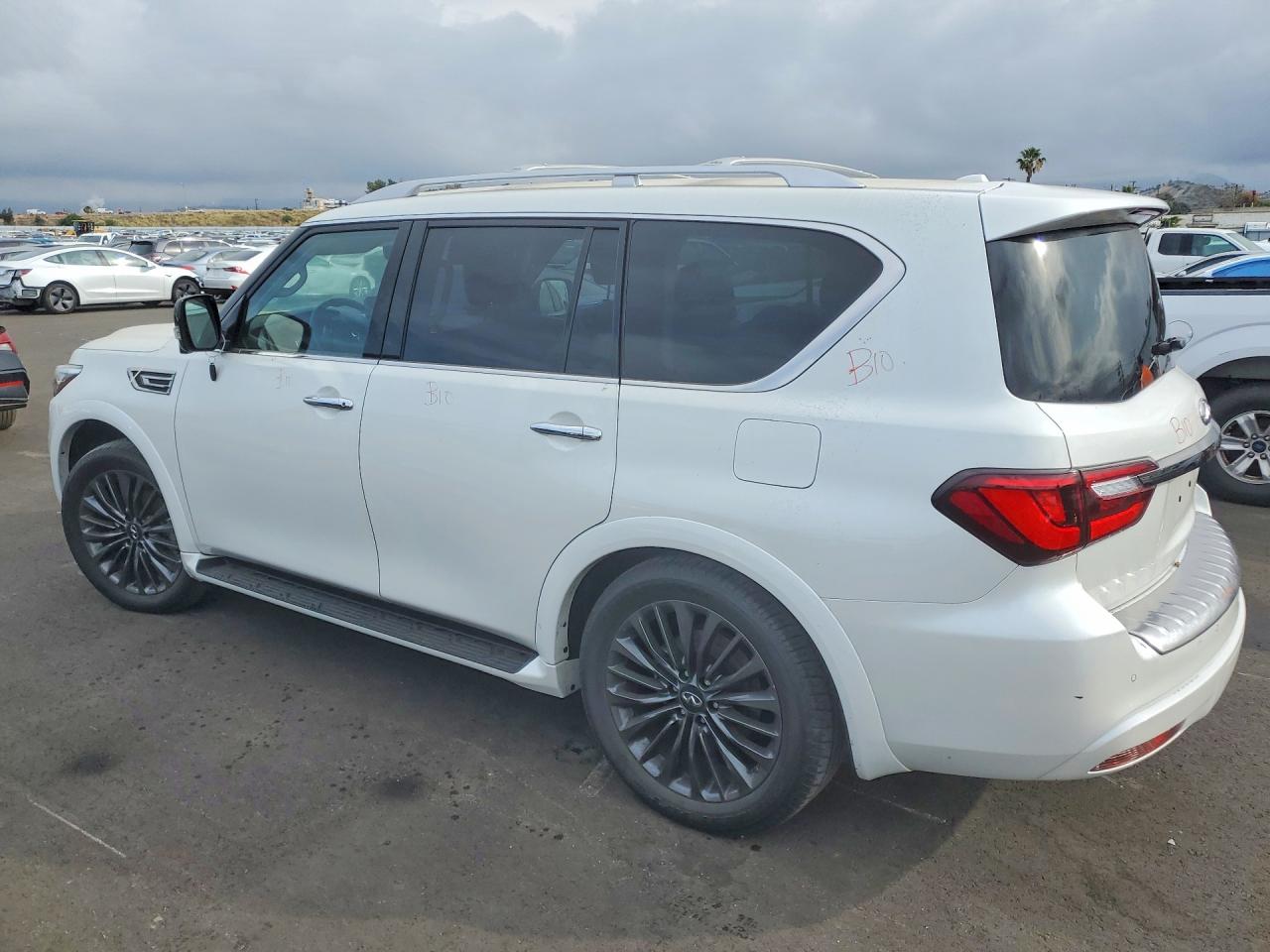 INFINITI Qx Premium Select