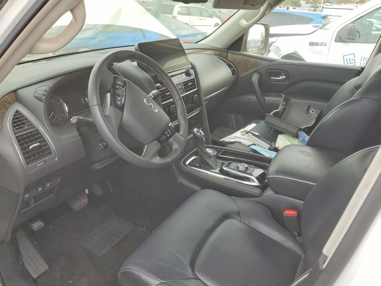 INFINITI Qx Premium Select