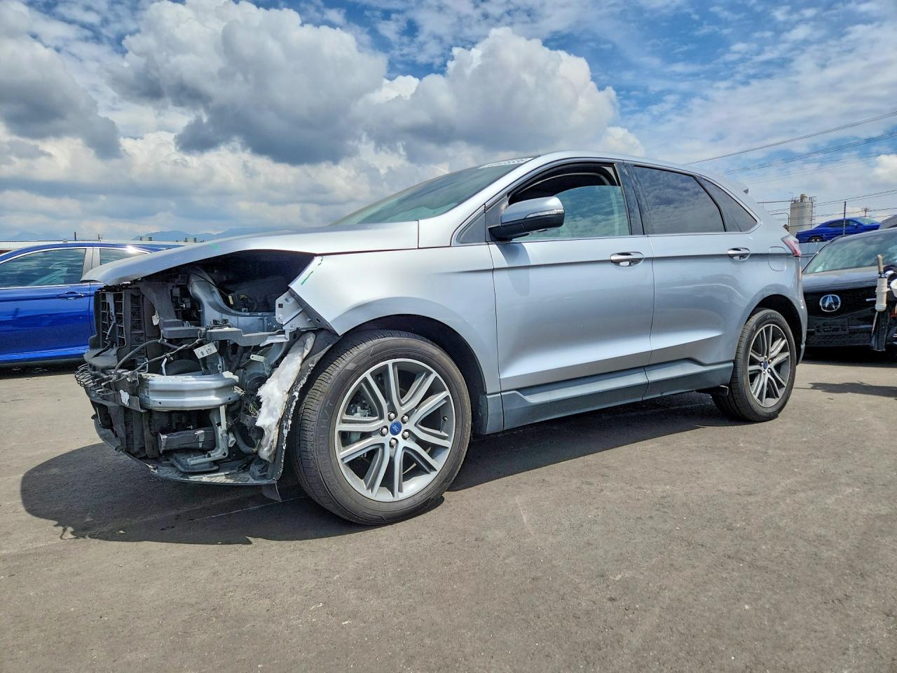 Salvage Ford Edge Image