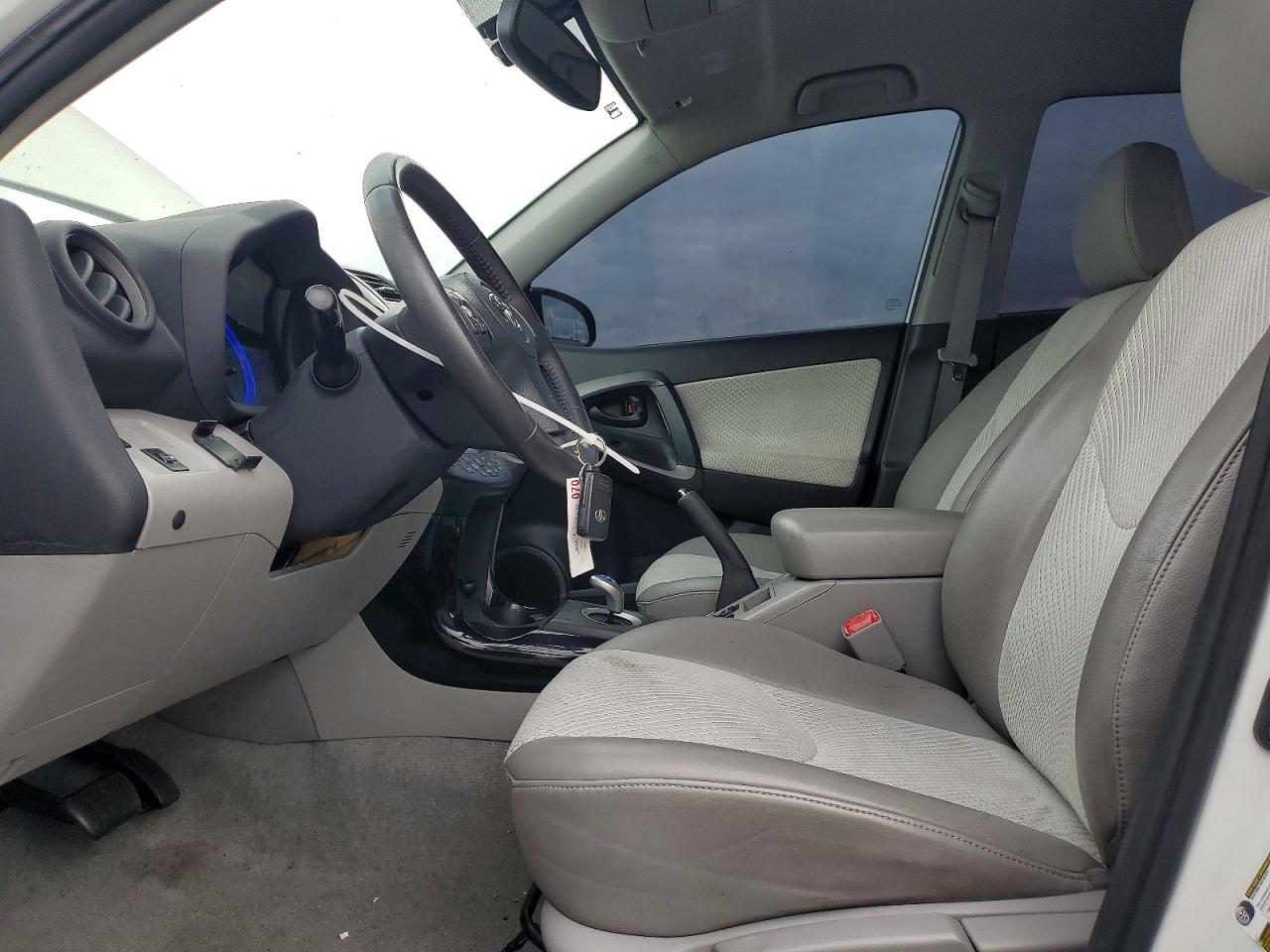 Toyota RAV4 Base