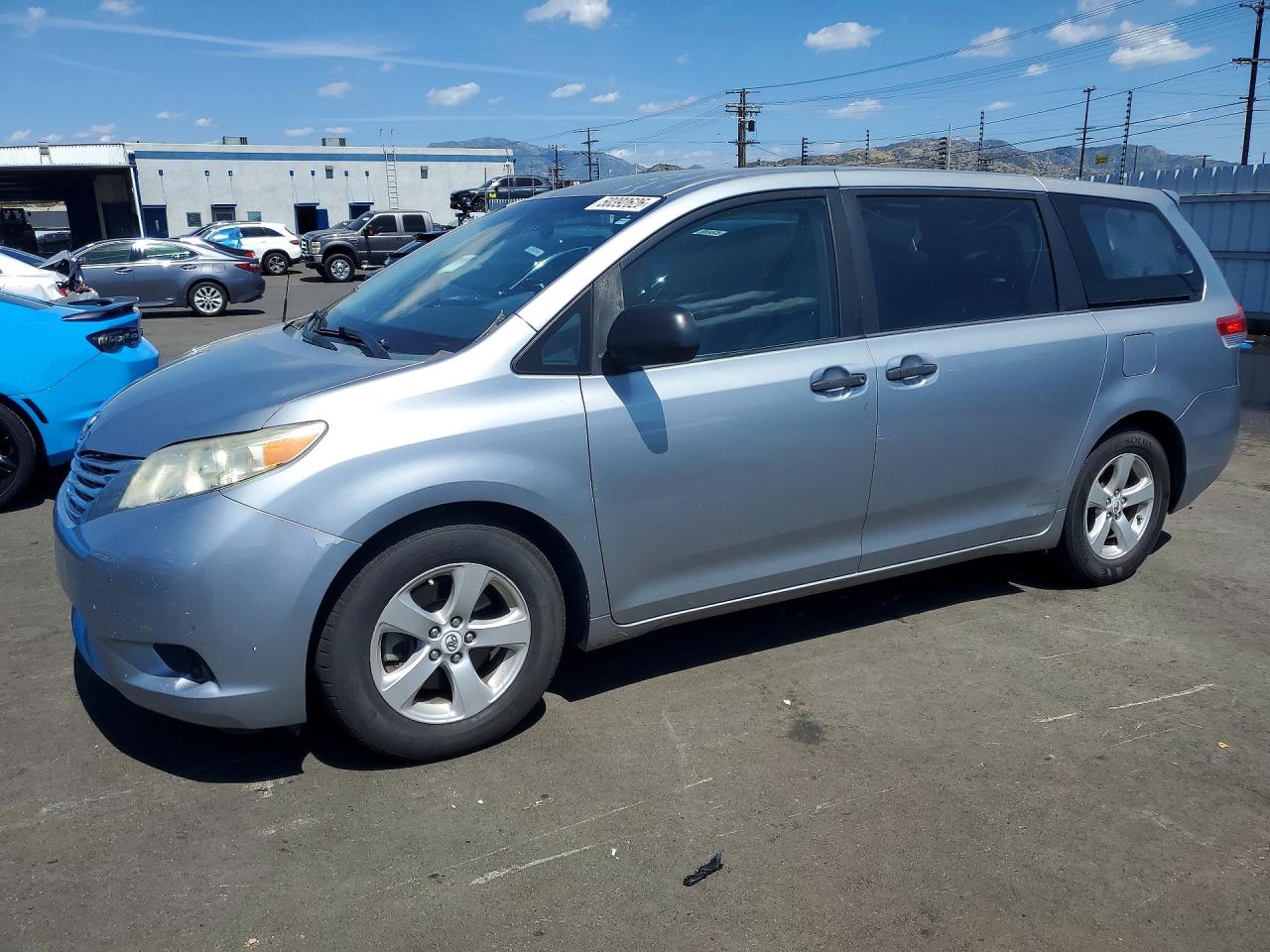 Salvage Toyota Sienna Image