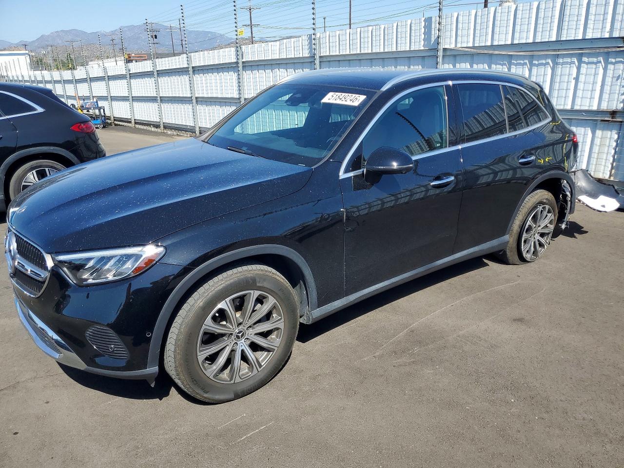 Salvage Mercedes-Benz GLC Image