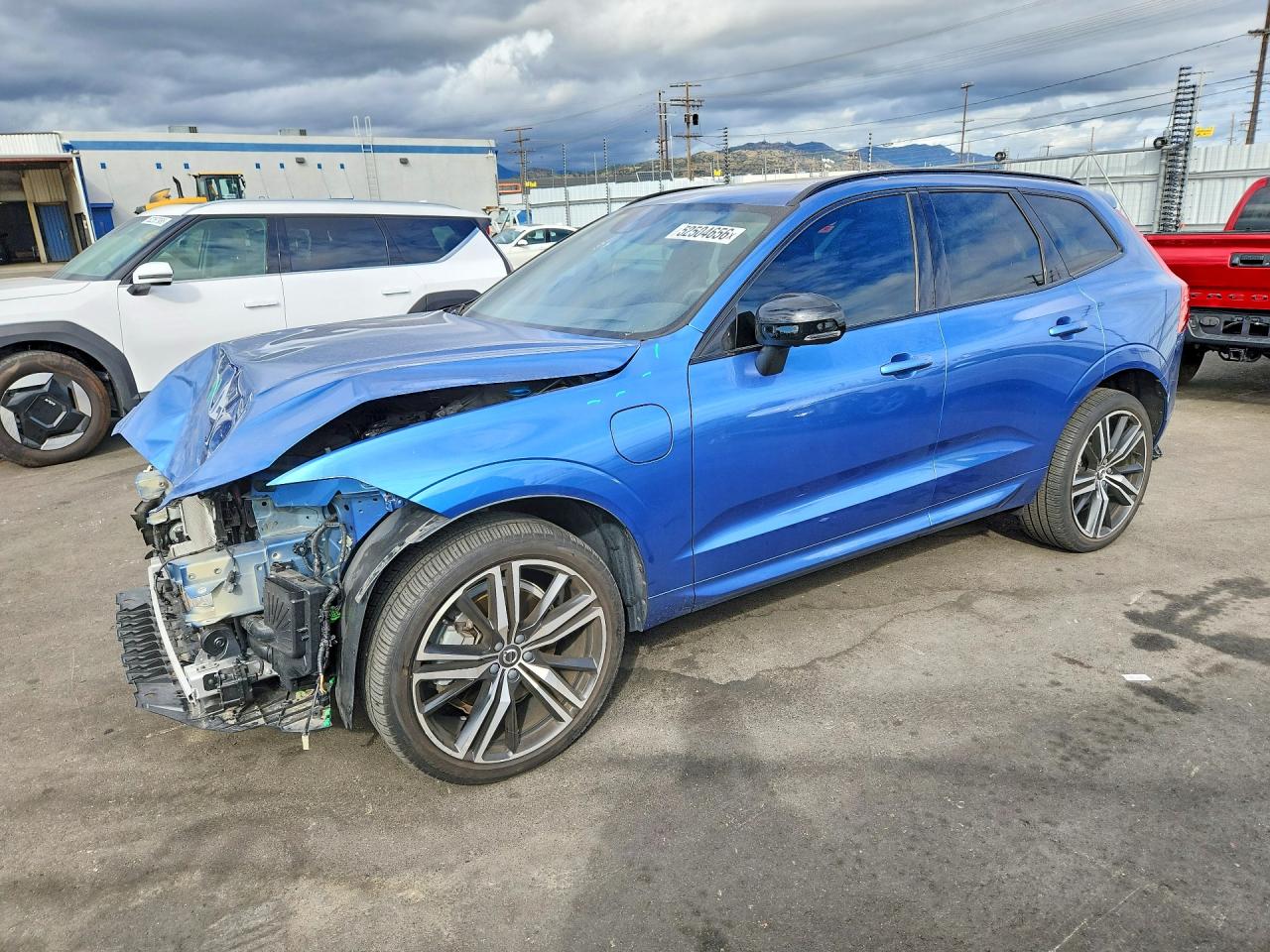 Salvage Volvo XC60 Image