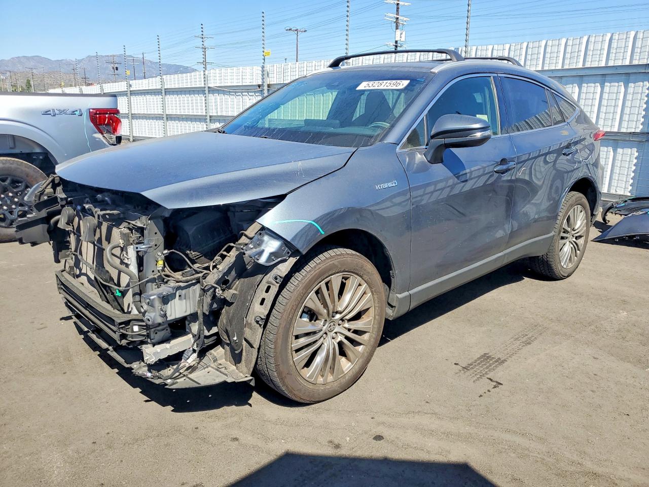 Salvage Toyota Venza Image
