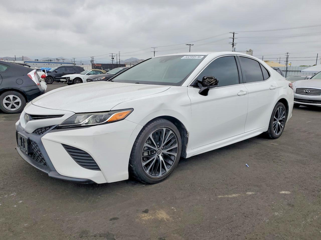 Salvage Toyota Camry Image