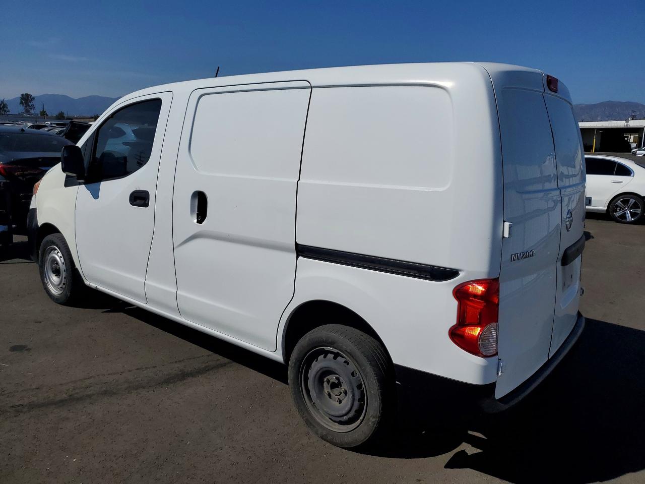 Nissan Nv