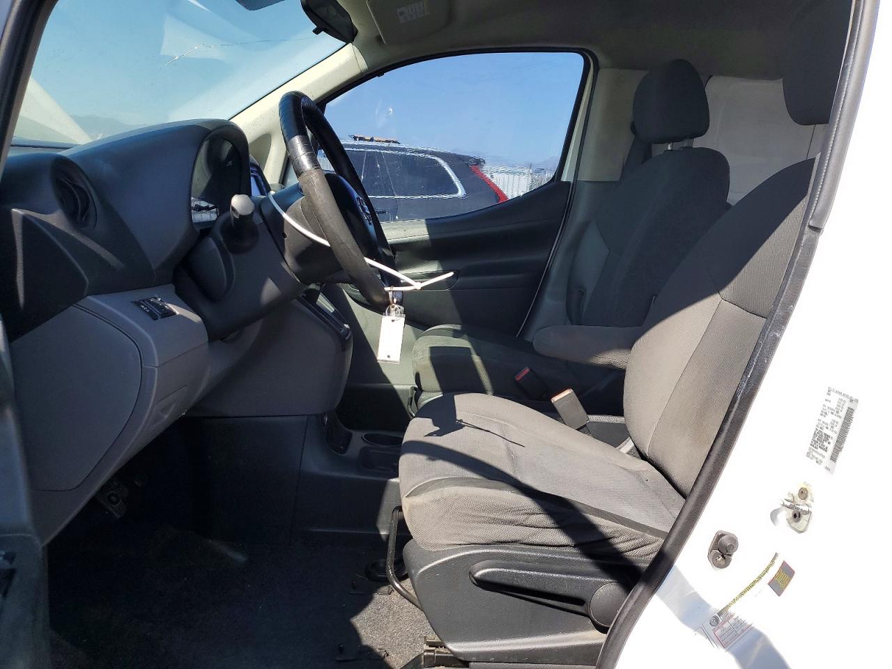 Nissan Nv