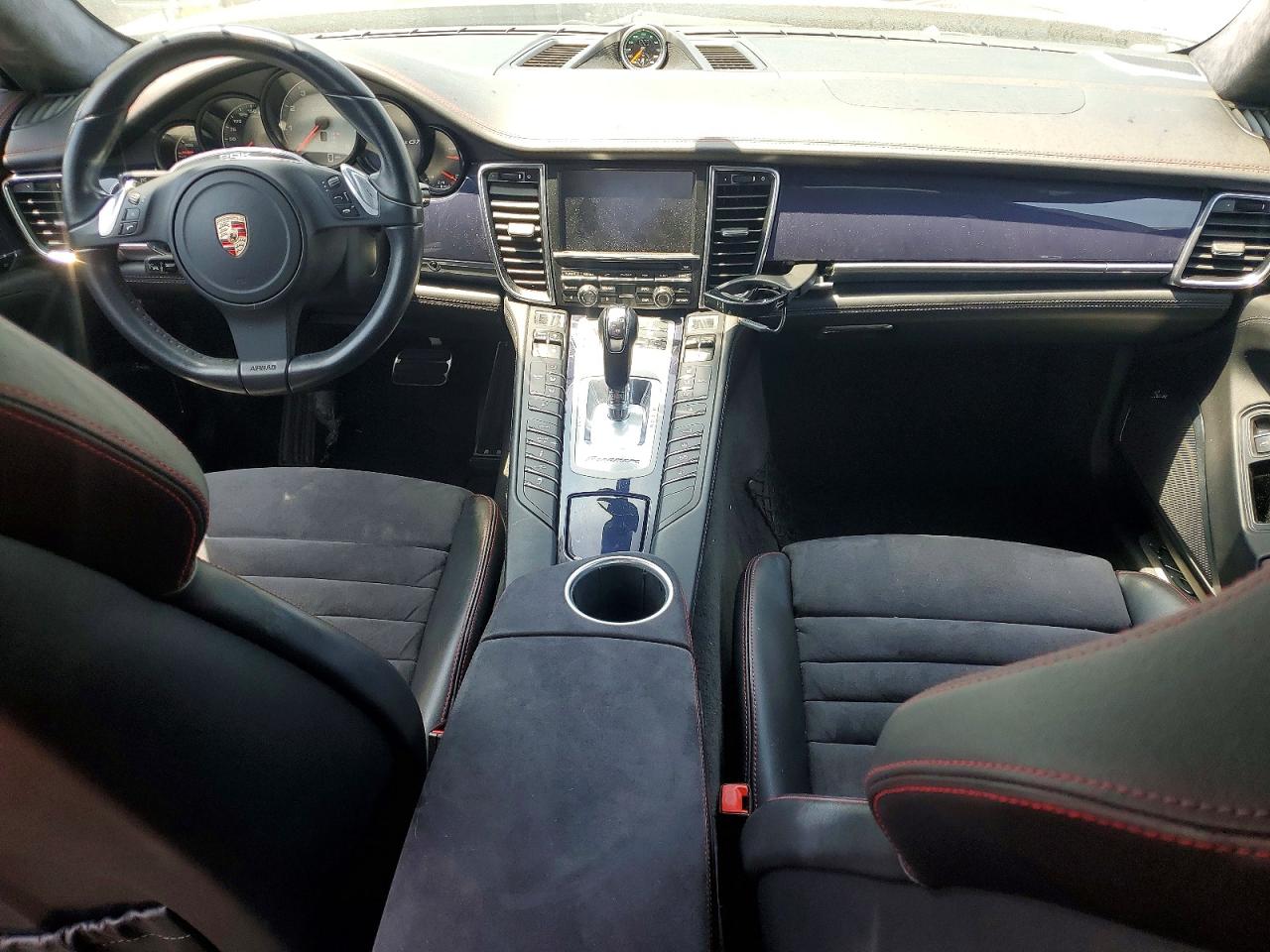 Porsche Panamera Gts