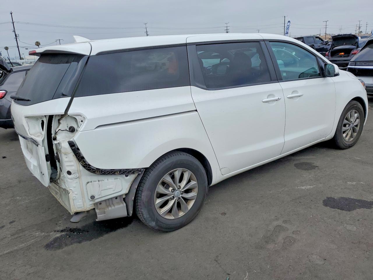 Kia Sedona Lx