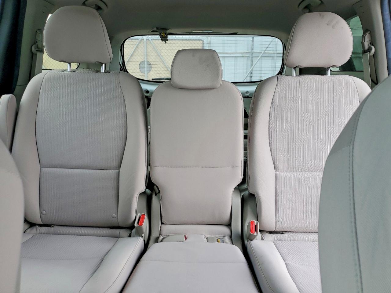 Kia Sedona Lx