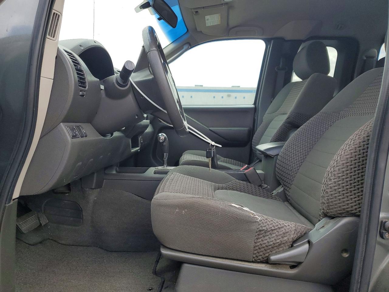 Nissan Frontier Se