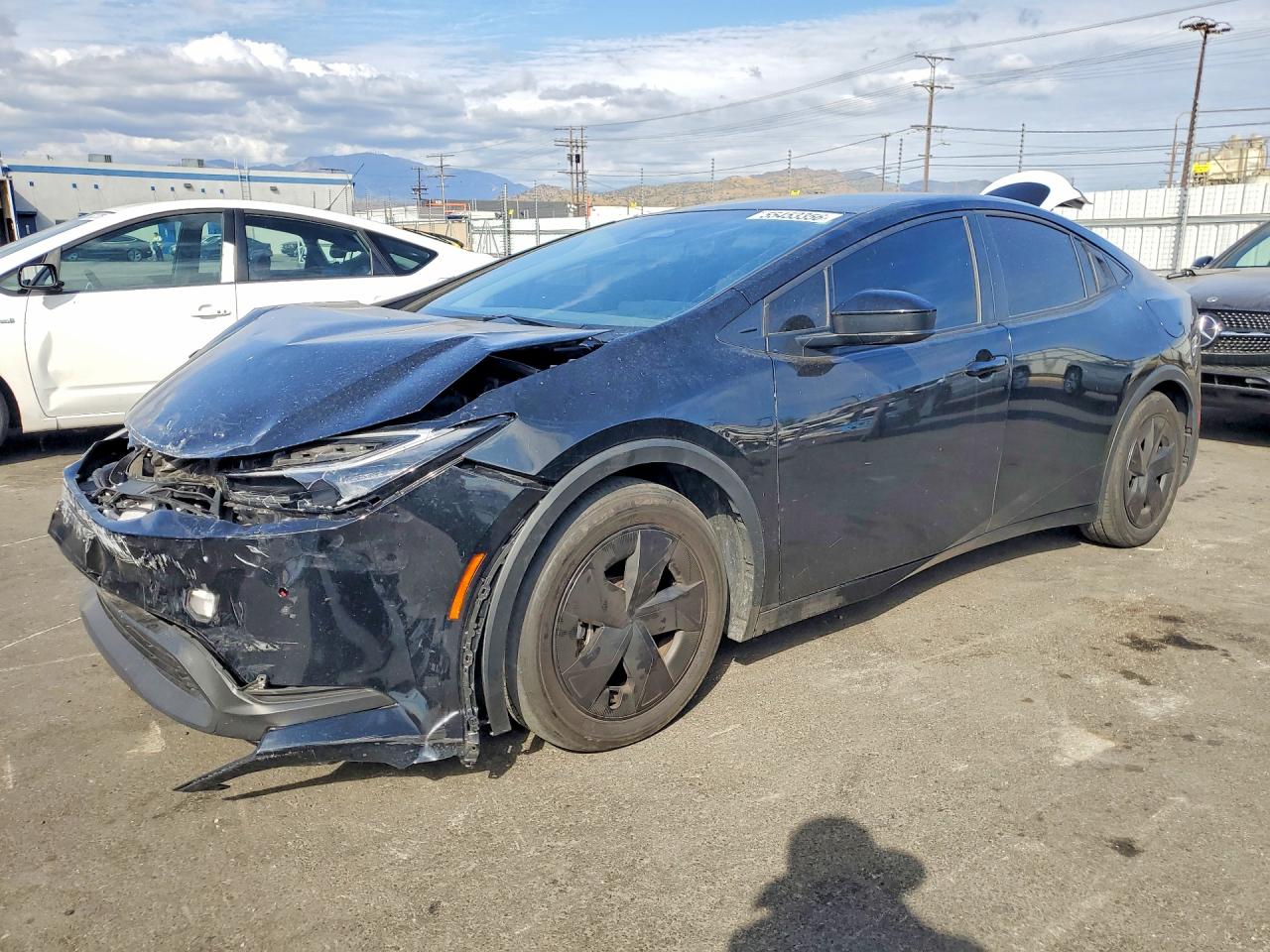 Salvage Toyota Prius Image