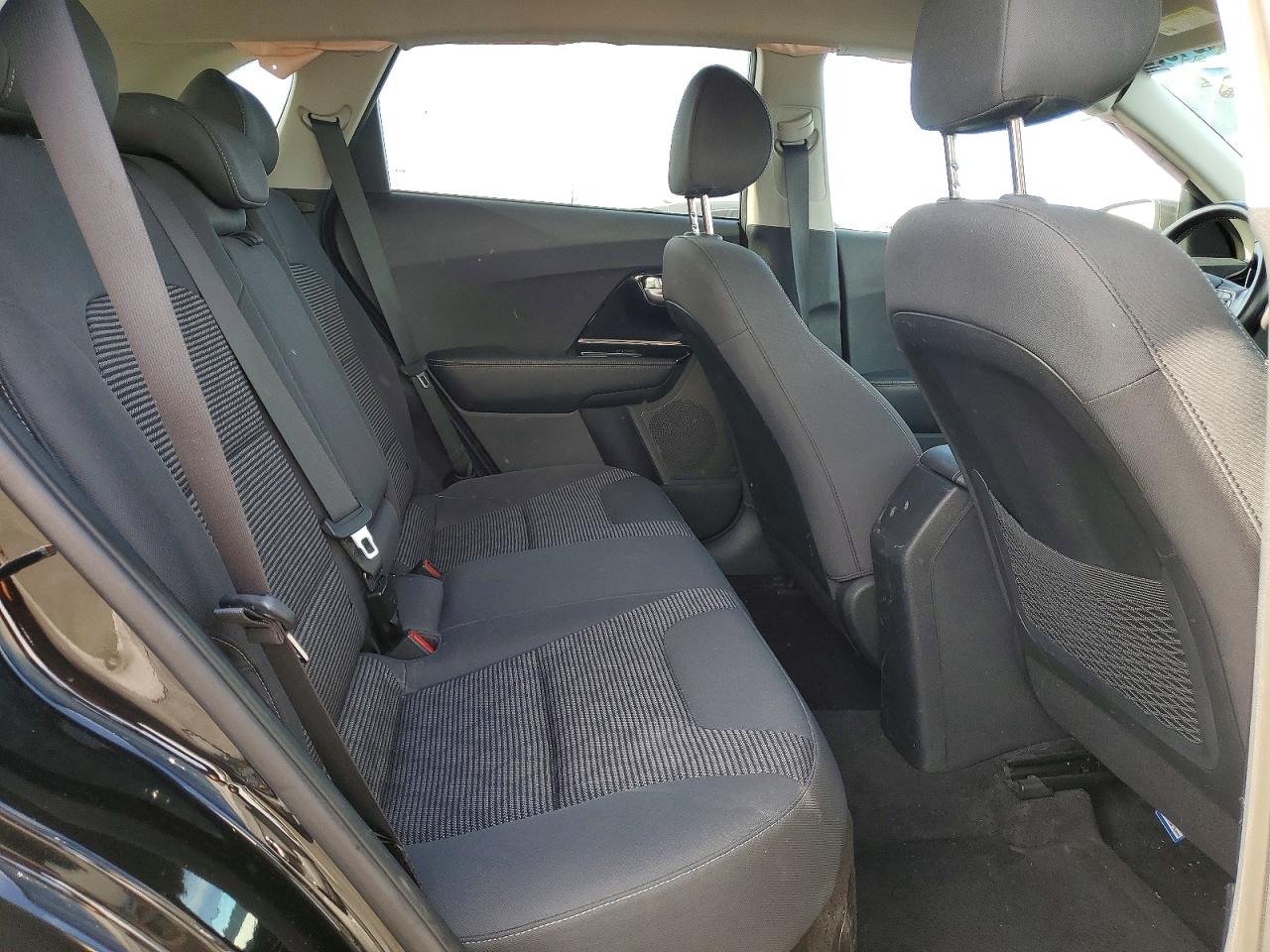 Kia Niro Lx