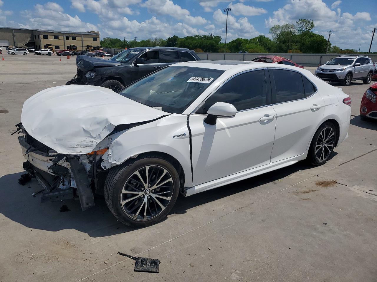 Salvage Toyota Camry Image