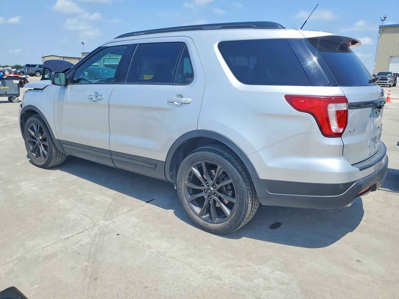 Ford Explorer Xlt