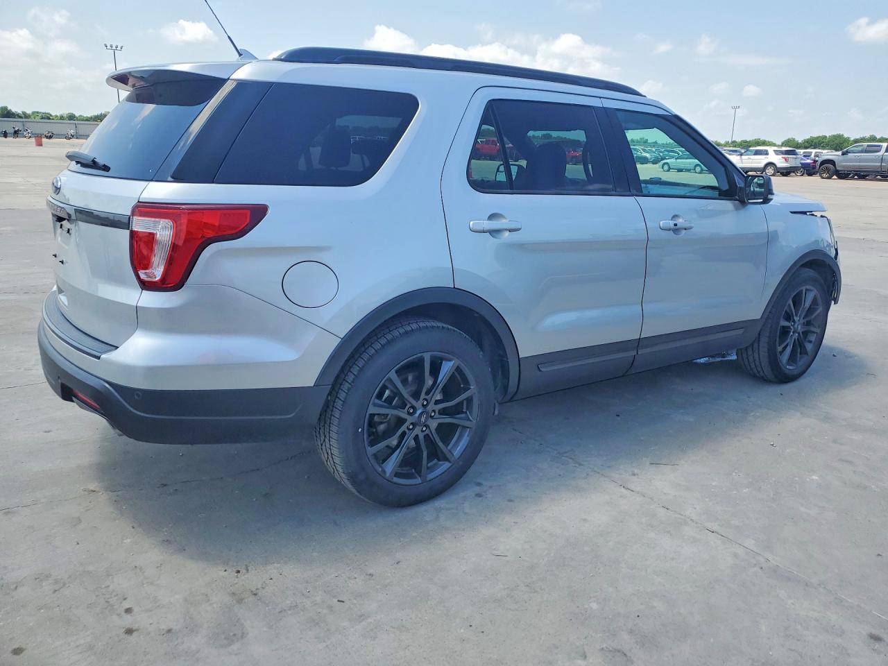 Ford Explorer Xlt