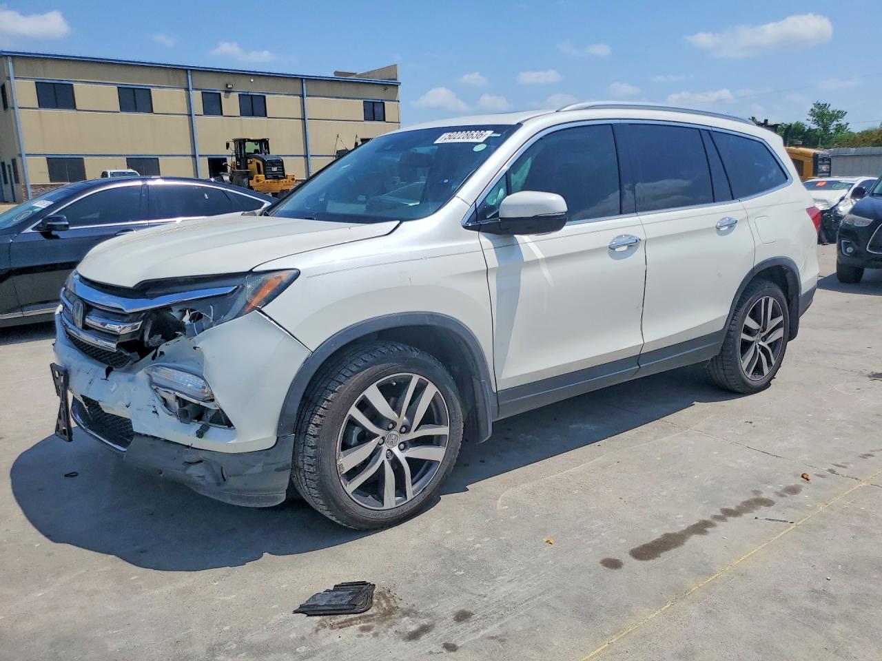 Salvage Honda Pilot Image