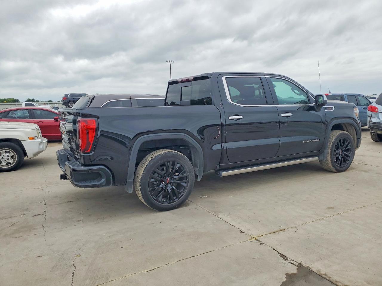 GMC Sierra K1500 Denali