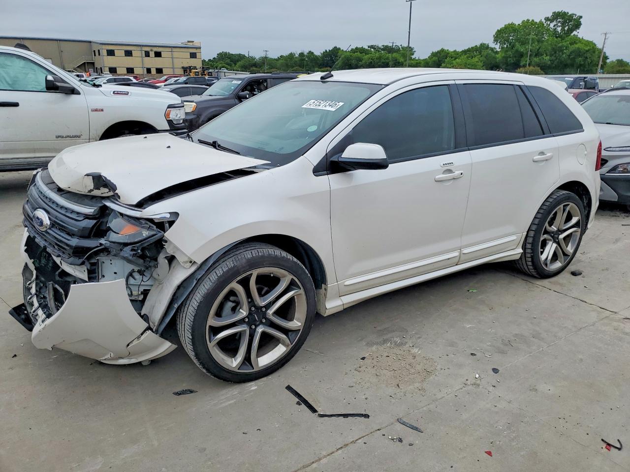 Salvage Ford Edge Image