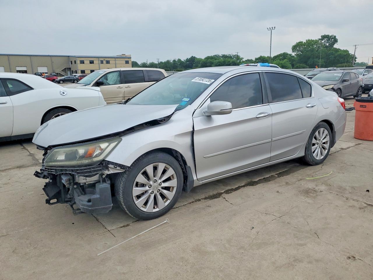 Salvage Honda Accord Image