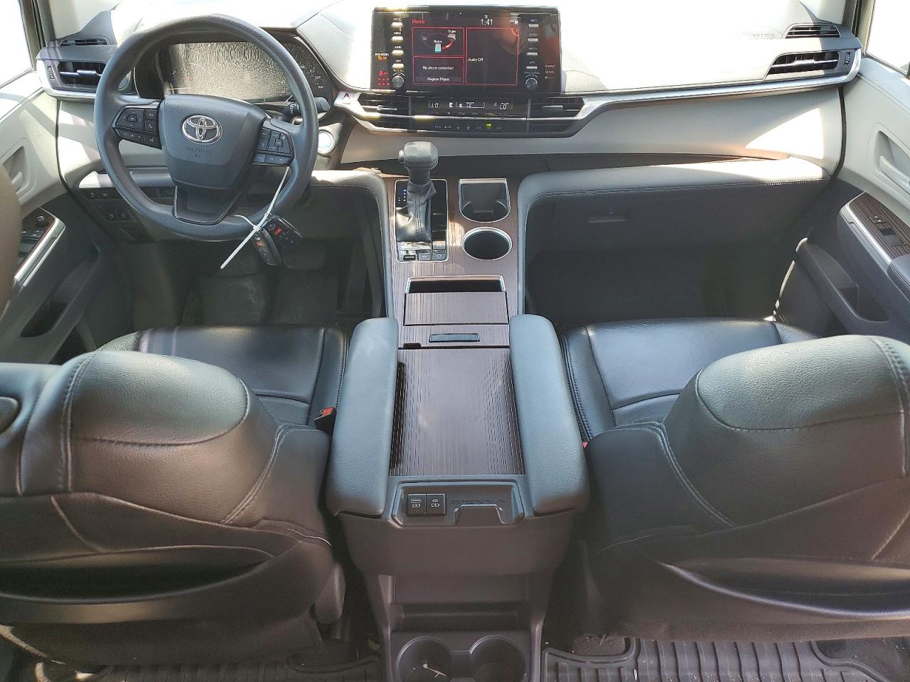 Toyota Sienna Le