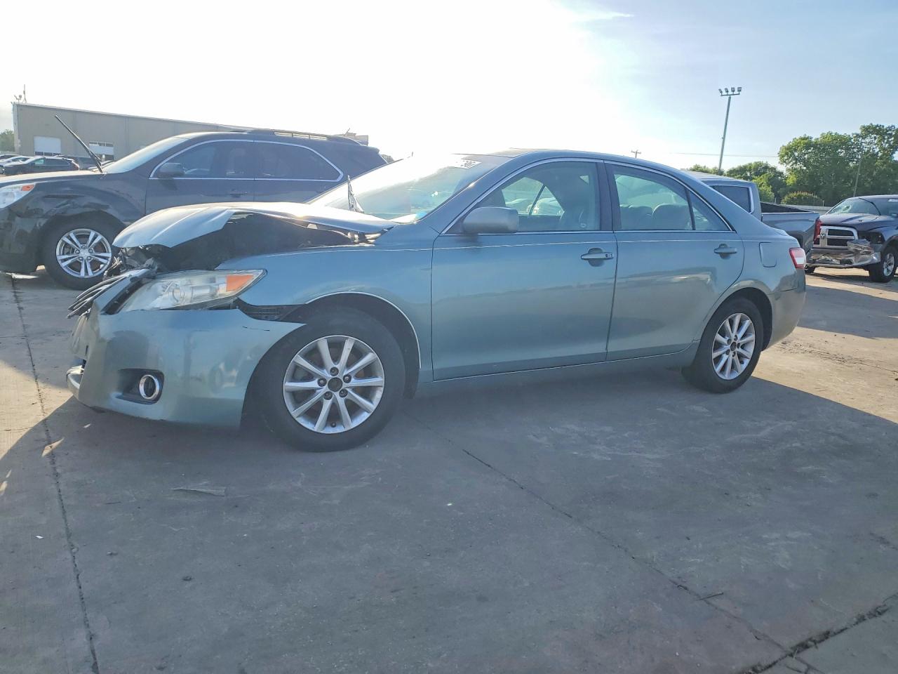 Salvage Toyota Camry Image