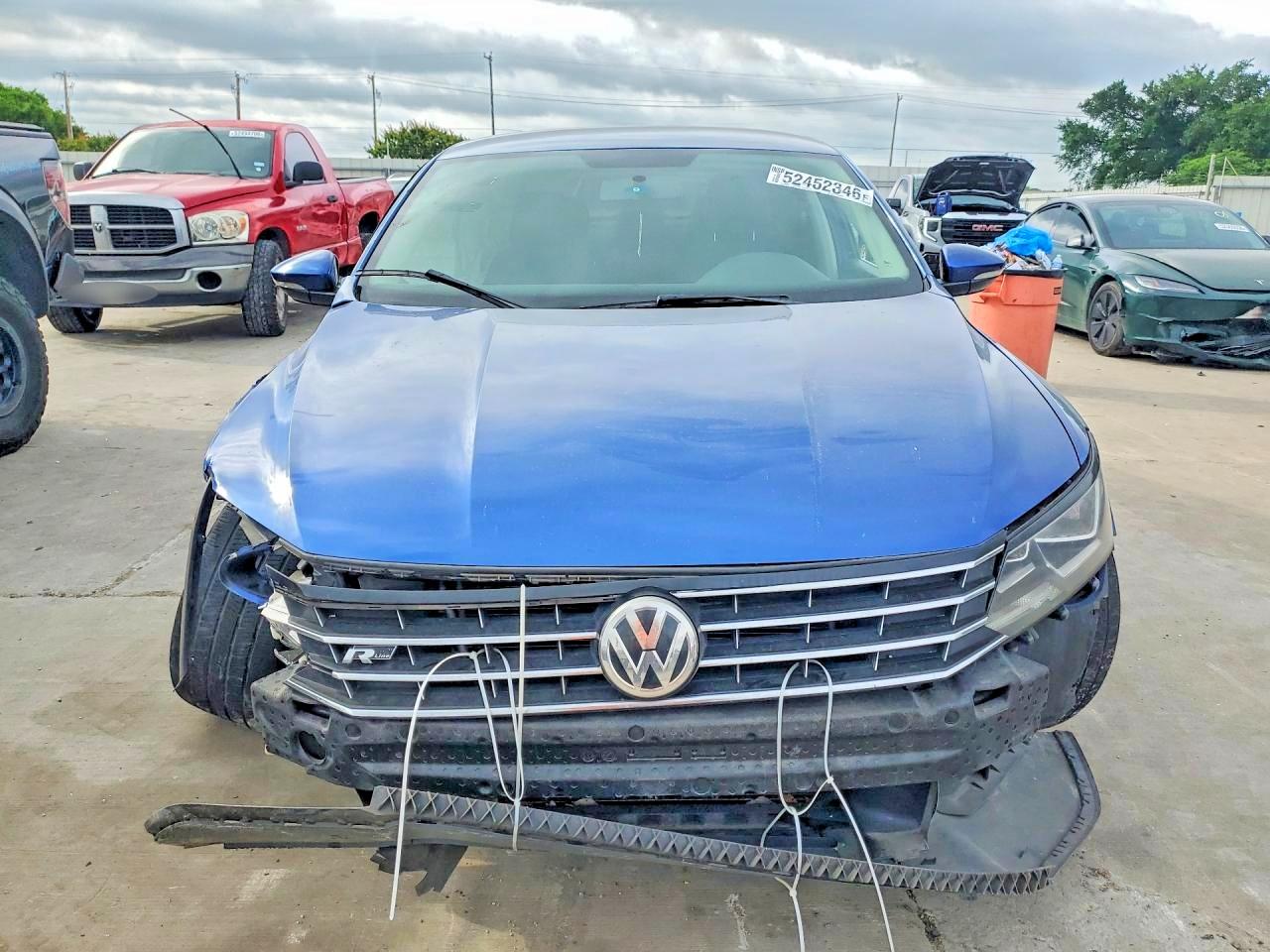 Volkswagen Passat R-line