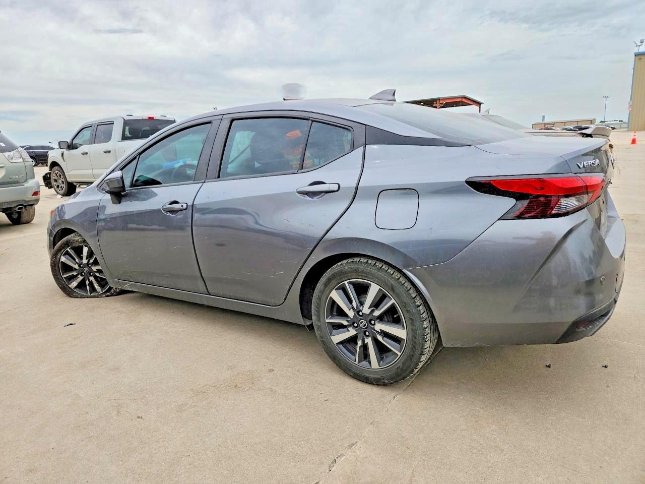 Nissan Versa Sv
