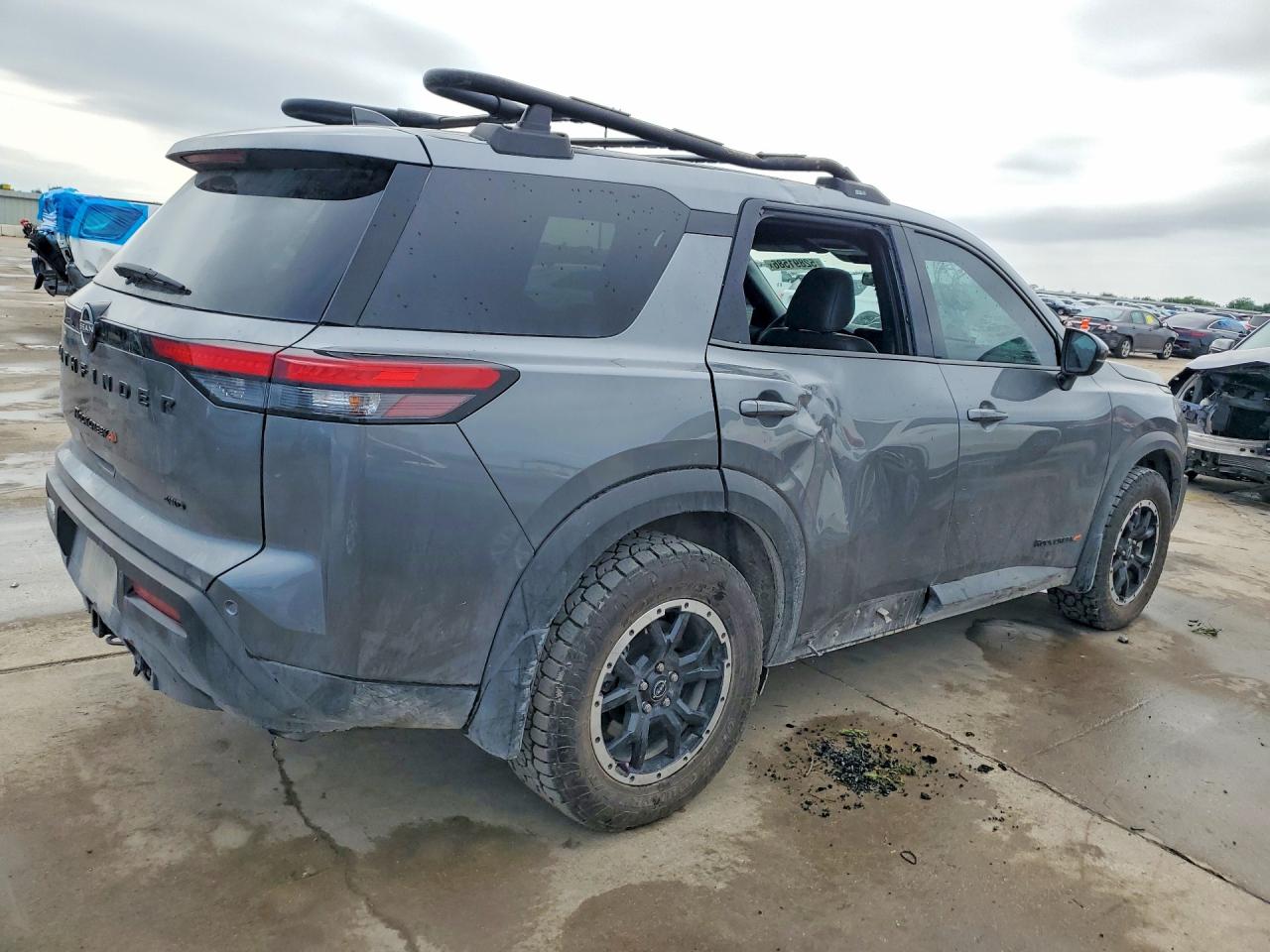 Nissan Pathfinder Rock Creek