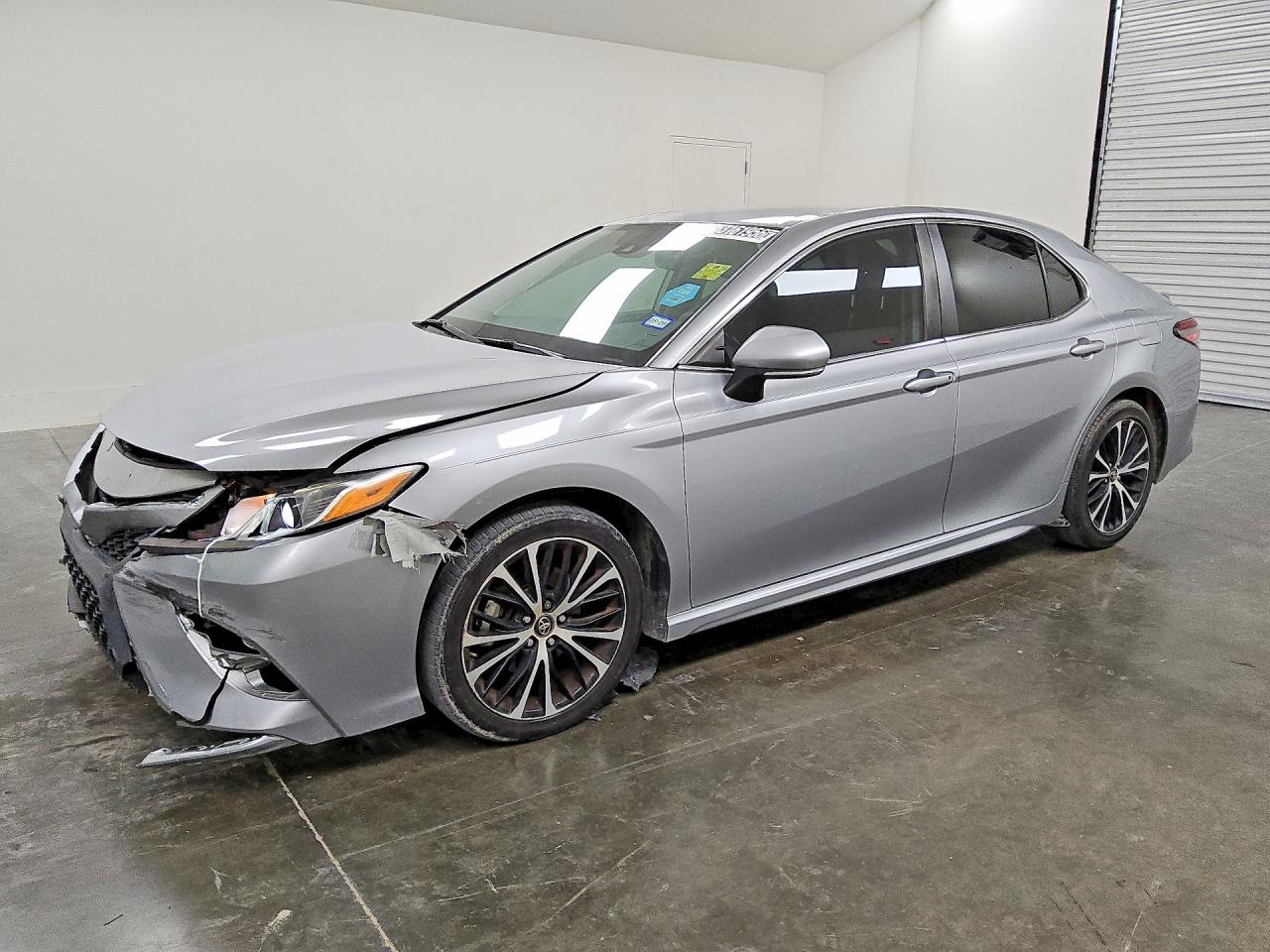 Salvage Toyota Camry Image