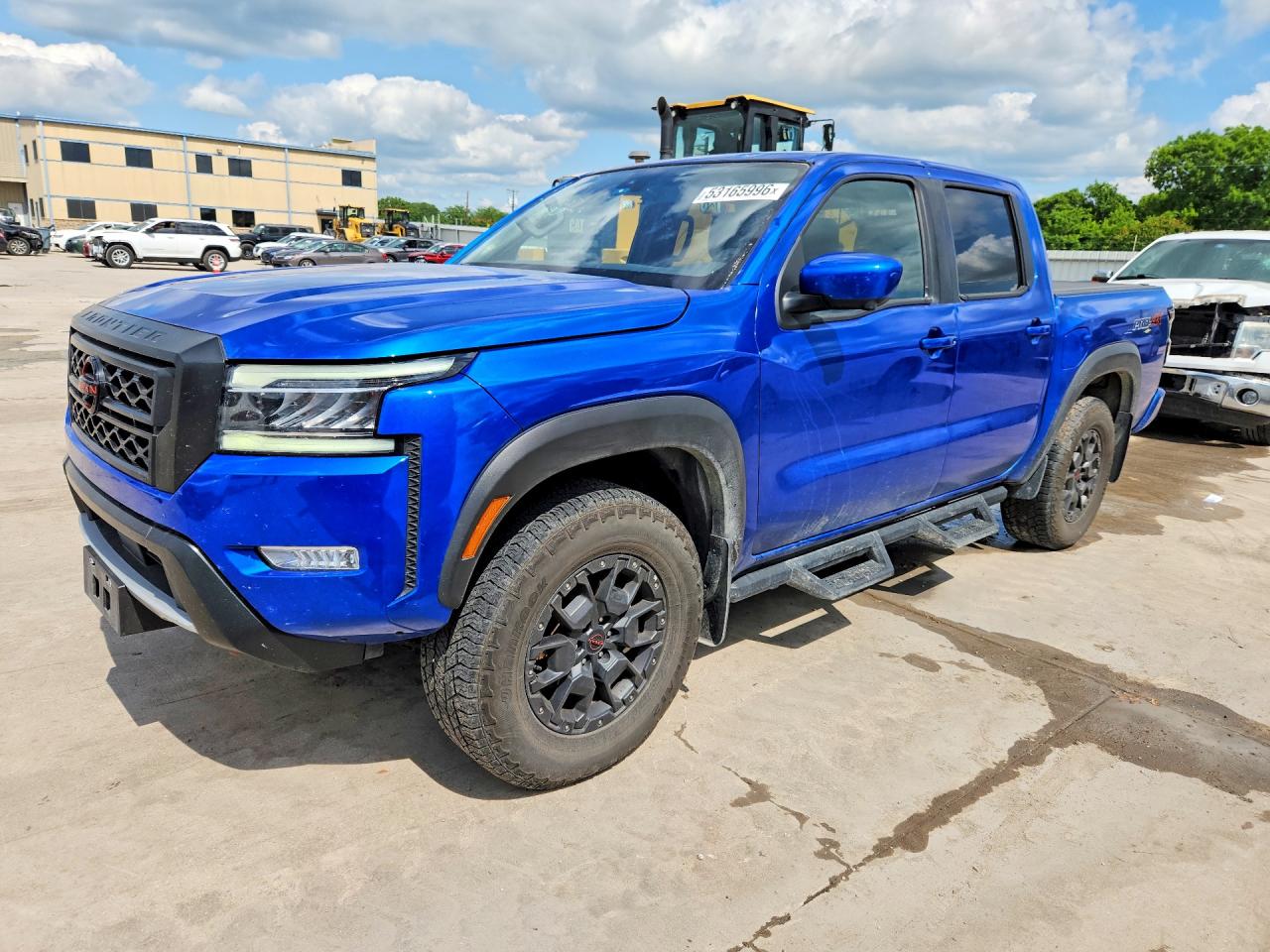Salvage Nissan Frontier Image