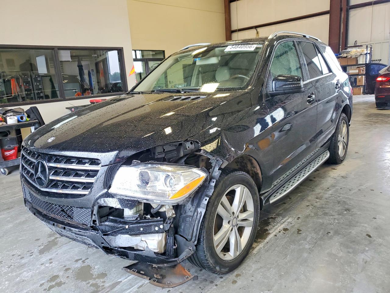 Salvage Mercedes-Benz M-Class Image
