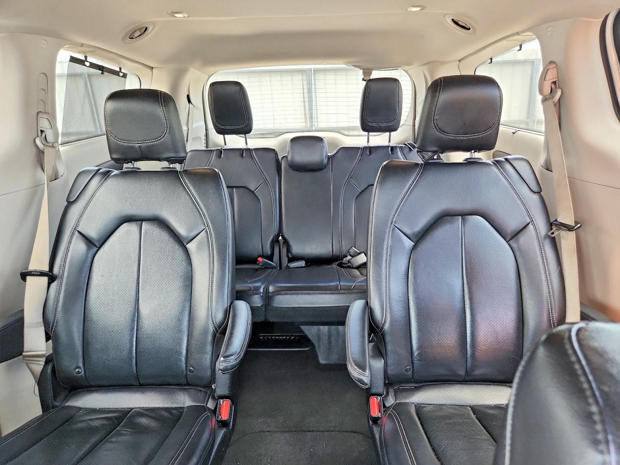 Chrysler Pacifica Touring L