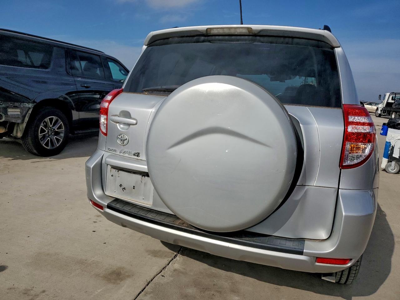 Toyota RAV4 Base