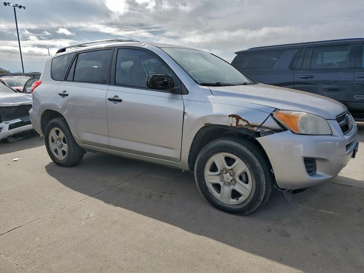 Toyota RAV4 Base