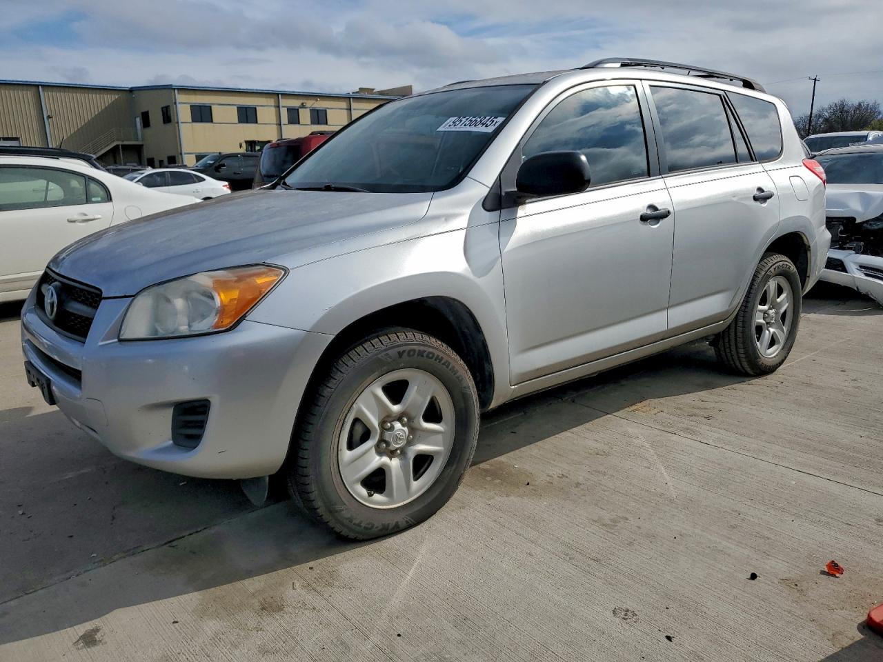Salvage Toyota RAV4 Image