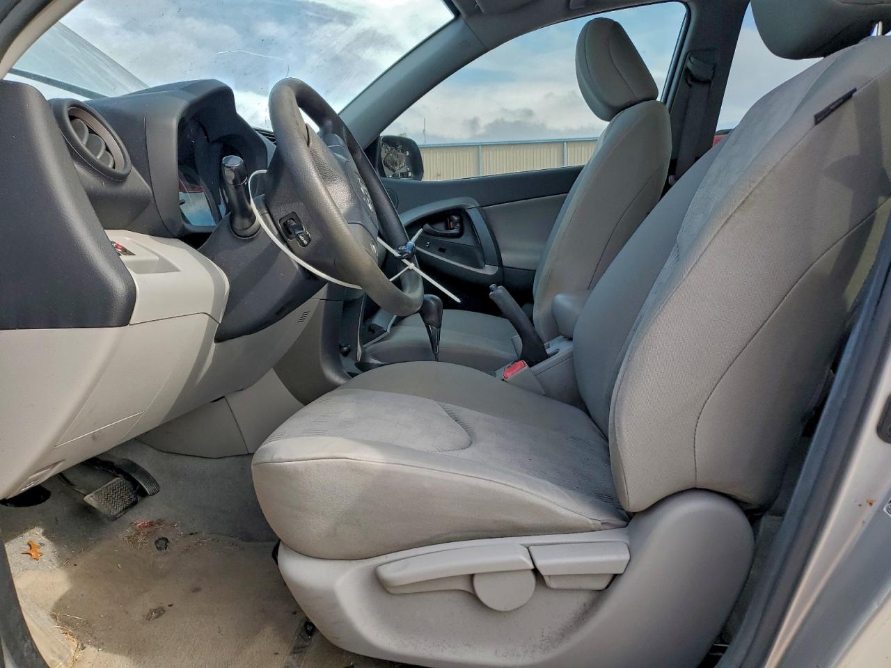 Toyota RAV4 Base