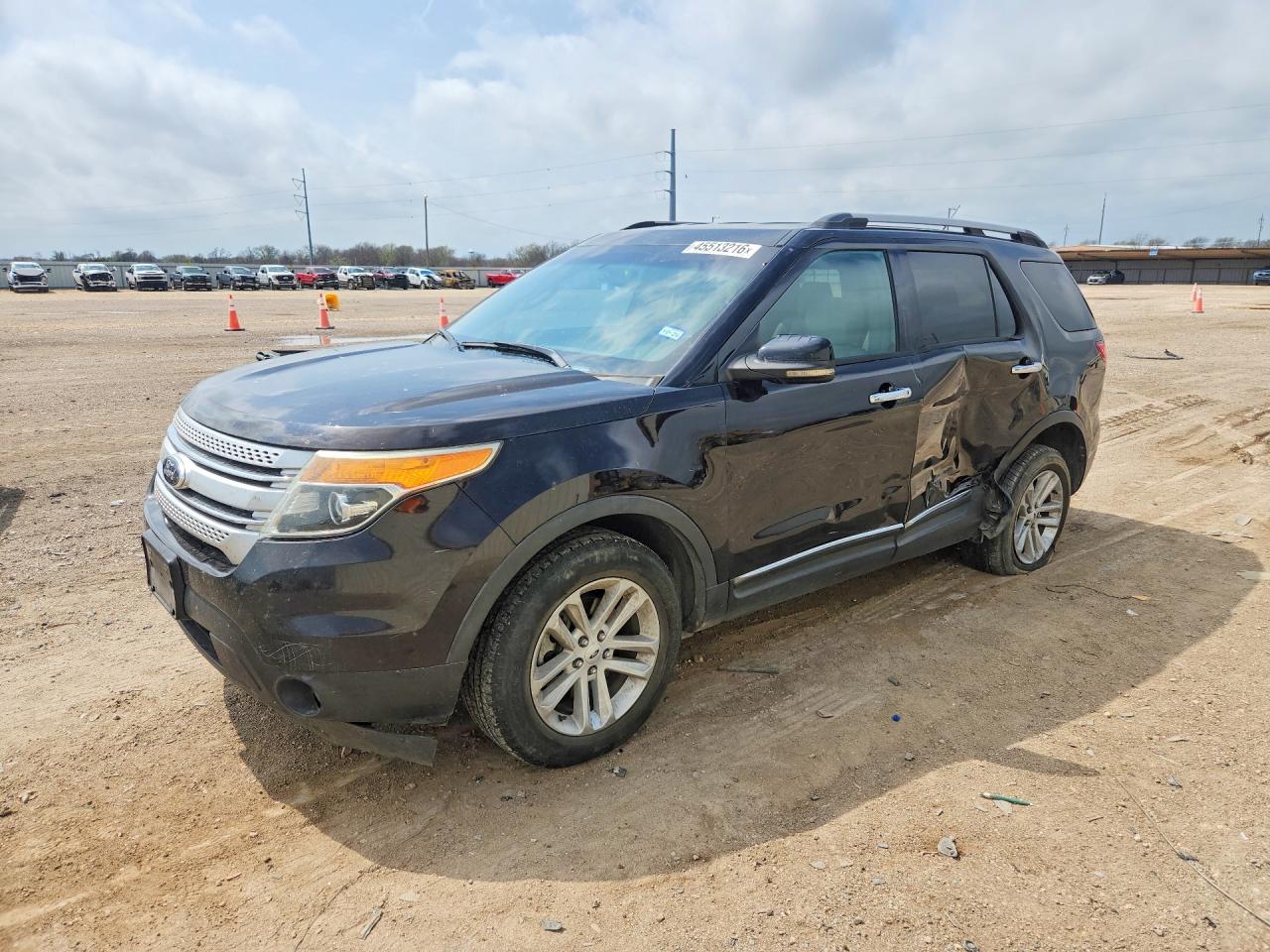 Salvage Ford Explorer Image