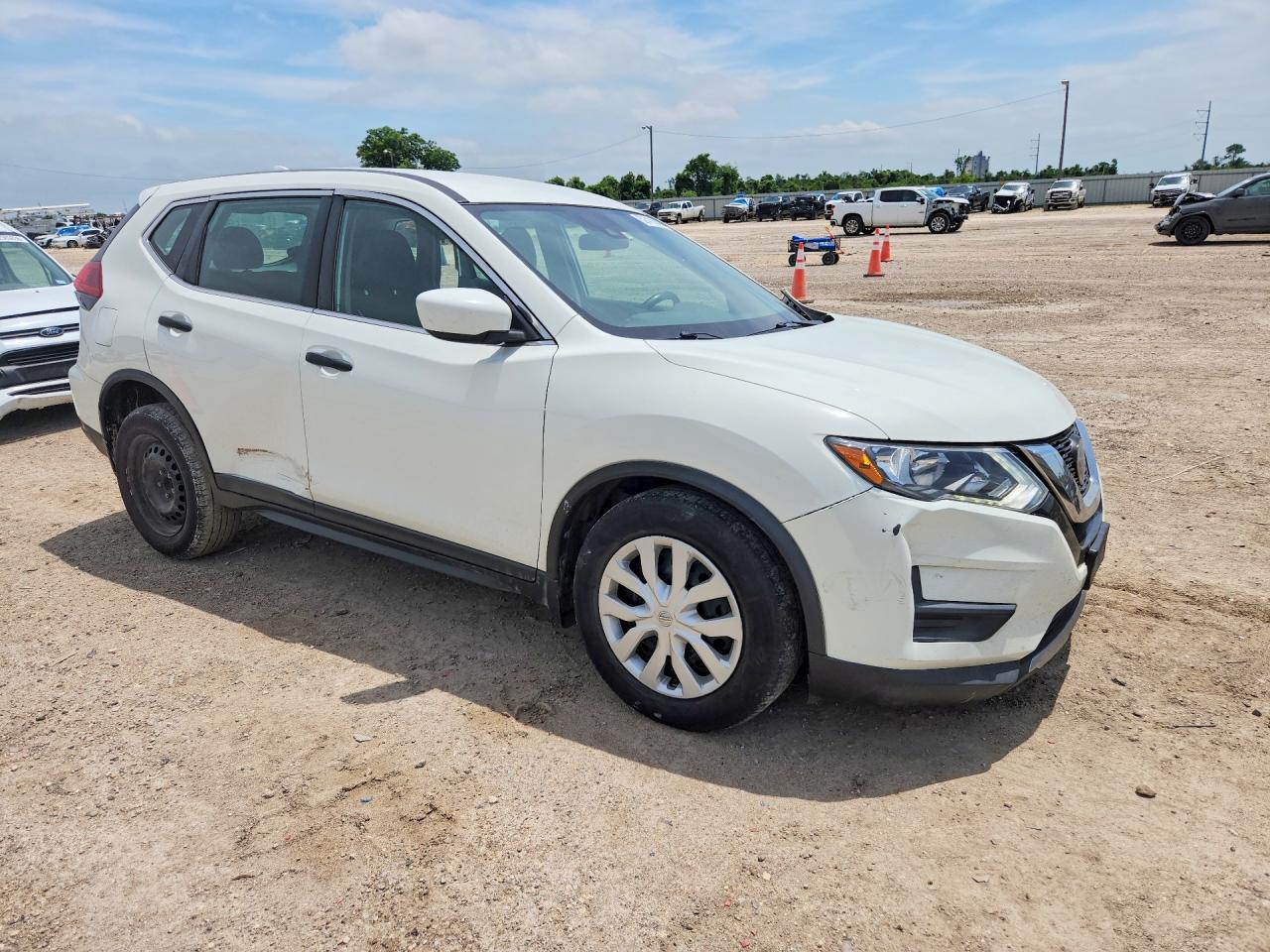 Nissan Rogue S