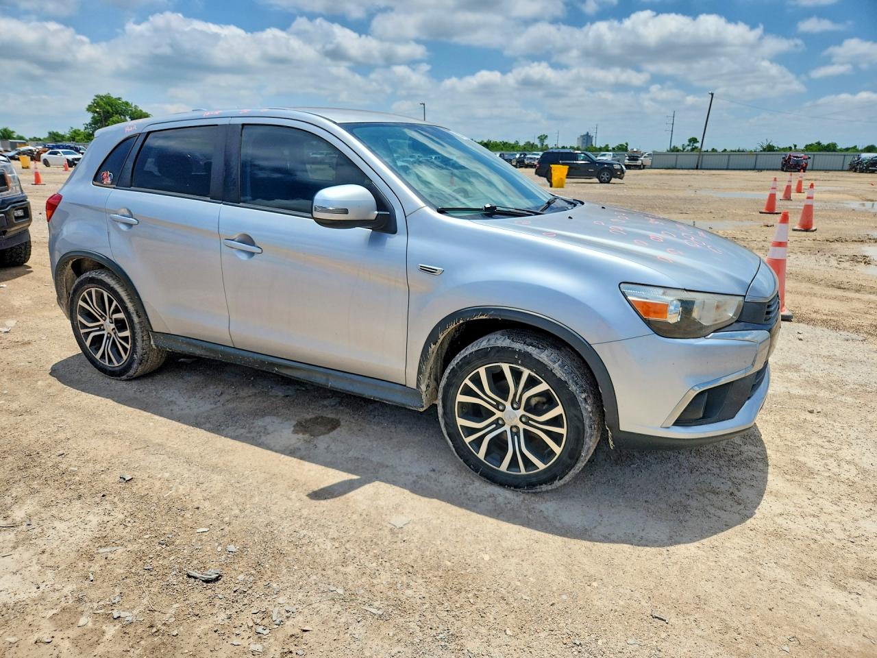 Mitsubishi Outlander Es