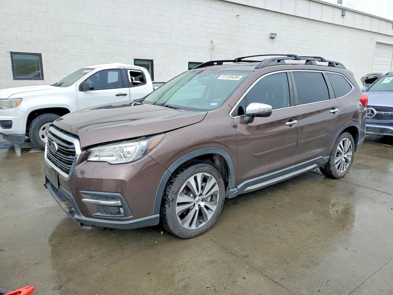 Salvage Subaru Ascent Image