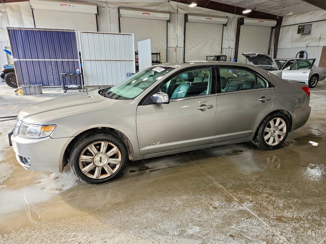 Salvage Lincoln MKZ Image