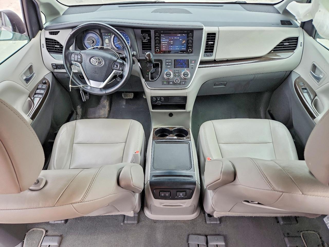 Toyota Sienna Xle 8-passenger